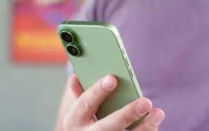 Apple Diprediksi Geser Samsung dari Takhta Raja Pengiriman Smartphone Global