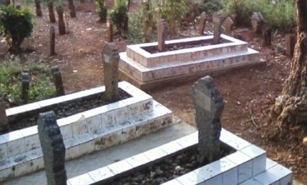 Eksistensi Tingkat Dewa, Ngetwit Dari Liang Kubur!