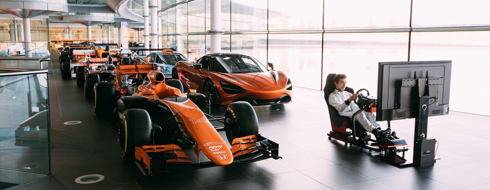 Ingin Berkarir F1? Wujudkan Mimpimu Bersama McLaren dan Logitech!