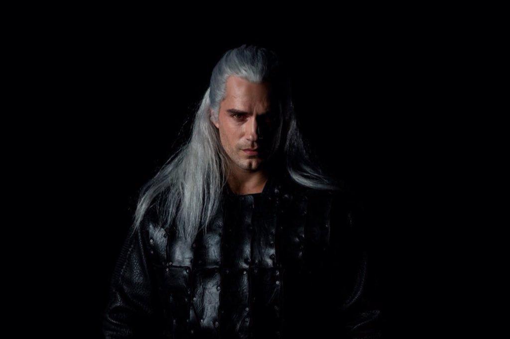 Reaksi Netizen akan Penampilan Pertama Henry Cavill Sebagai Geralt of Rivia versi Live Action Garapan Netflix