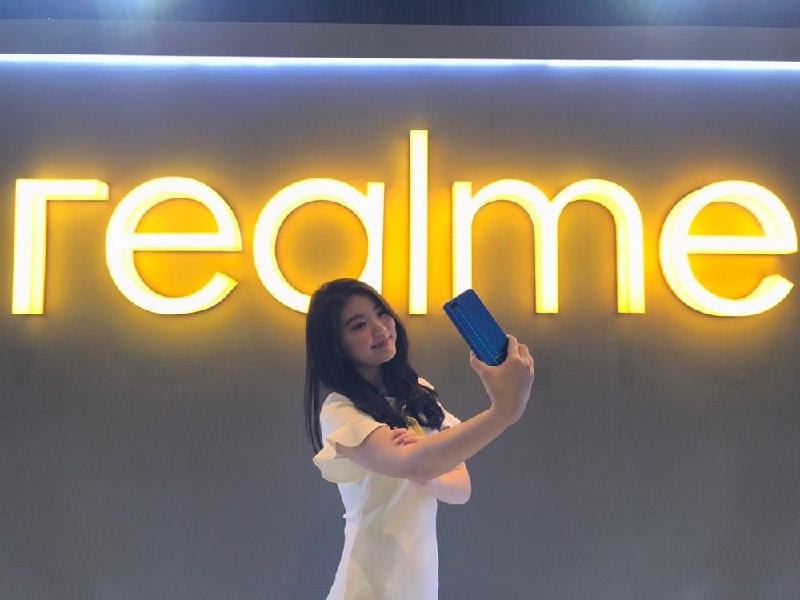 Realme U1 Smartphone 'SelfiePro' untuk Anak Muda Penuh Aksi