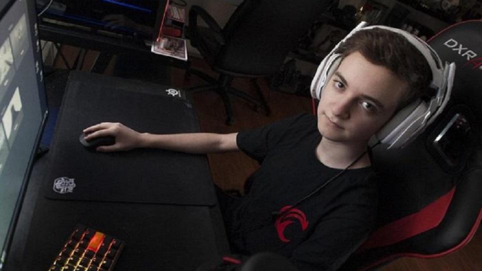 Remaja 14 Tahun yang Dibesarkan Untuk Menjadi Gamer Profesional Oleh Ayahnya