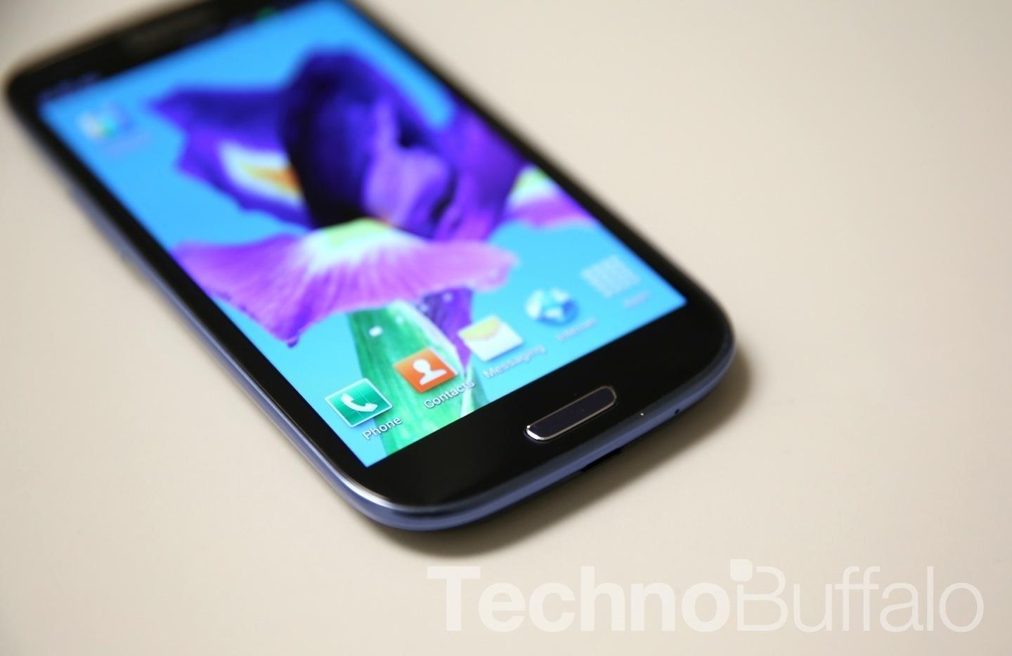 Baru Mau Dirilis Besok, Galaxy S IV Sudah Diserang Apple