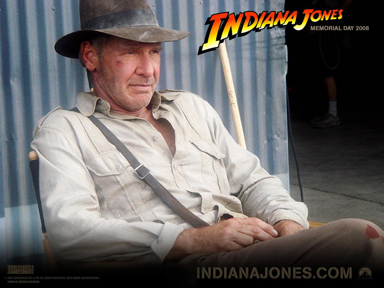 Bintang Indiana Jones `Harrison Ford` Tidak Ketahuan Sedang Ngopi Dijakarta!