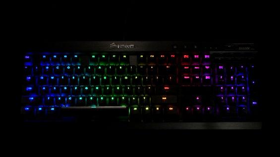 Corsair Perkenalkan Keyboard Gaming Mekanik Dengan Efek LED Yang Bisa Berubah-Ubah