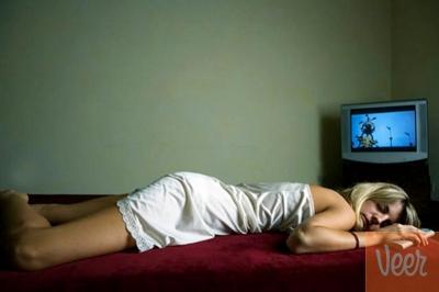 Tidur Bersama Dengan Smartphone Itu Berbahaya!