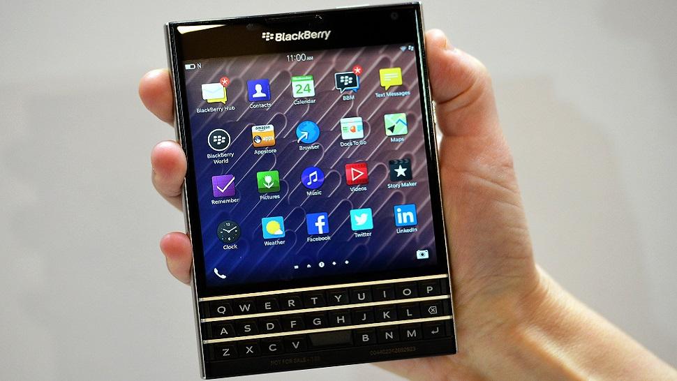 BlackBerry Tawarkan Pengguna iPhone Untuk Tukar Dengan Passport