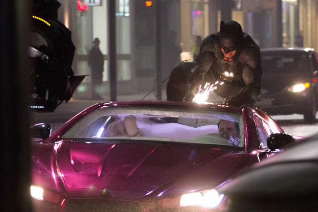 Sosok Batman Muncul di Trailer Terbaru Suicide Squad!